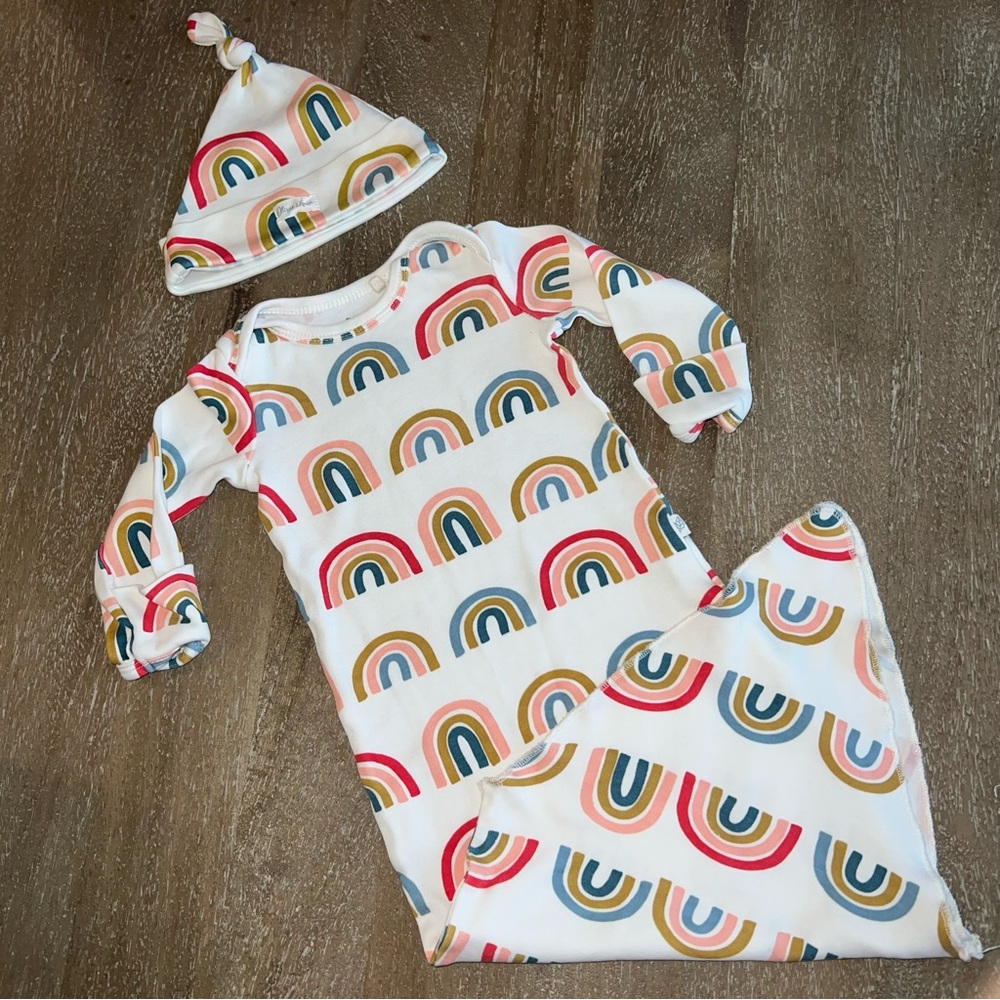 Oliver & Rain Rainbow Knotted Gown and Hat Set